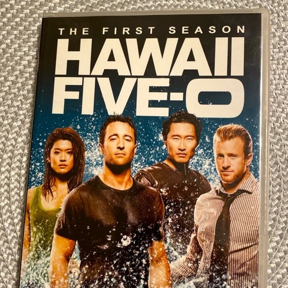 HAWAII FIVE-O DVD SETS SEASON ONE and TWO ALEX O’LOUGHLIN SCOTT CAAN EUC - Picture 3 of 6